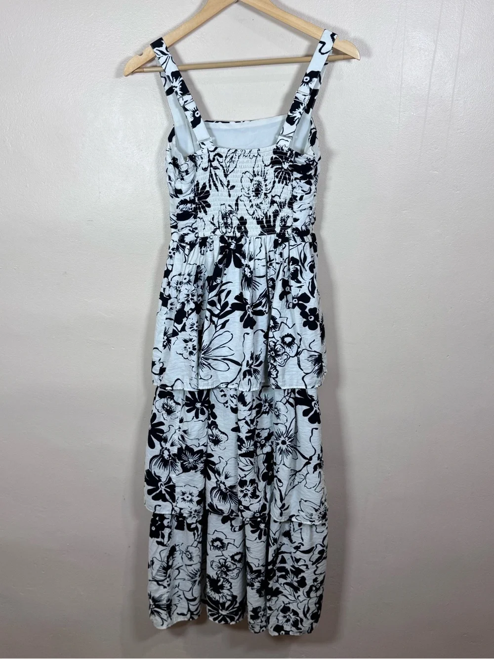 Abercrombie & Fitch Black and White Floral Tiered Maxi Dress S